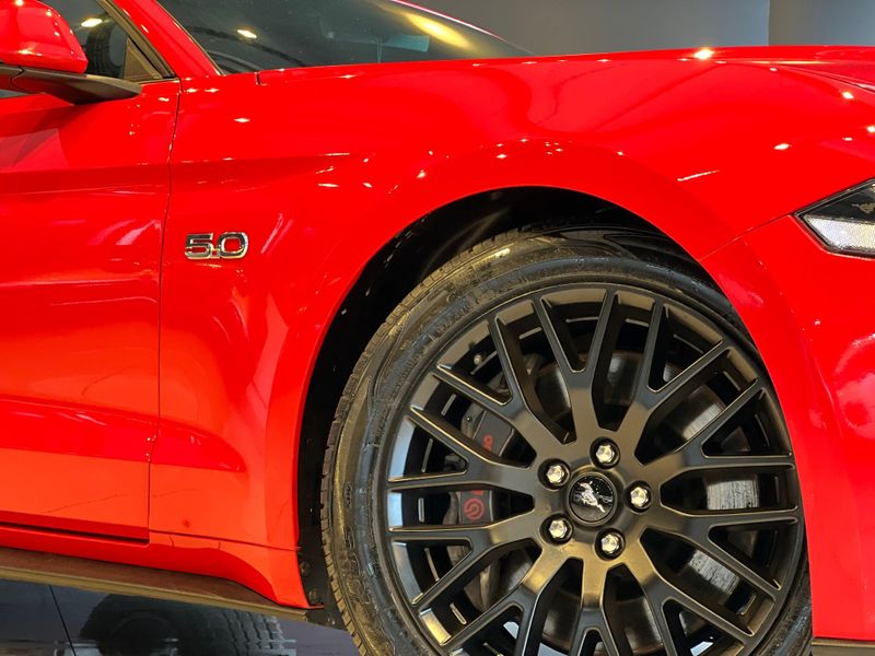 Ford Mustang GT Premium 5.0 V8 2018/2018 CONCEPT MOTORS PASSO FUNDO / Carros no Vale