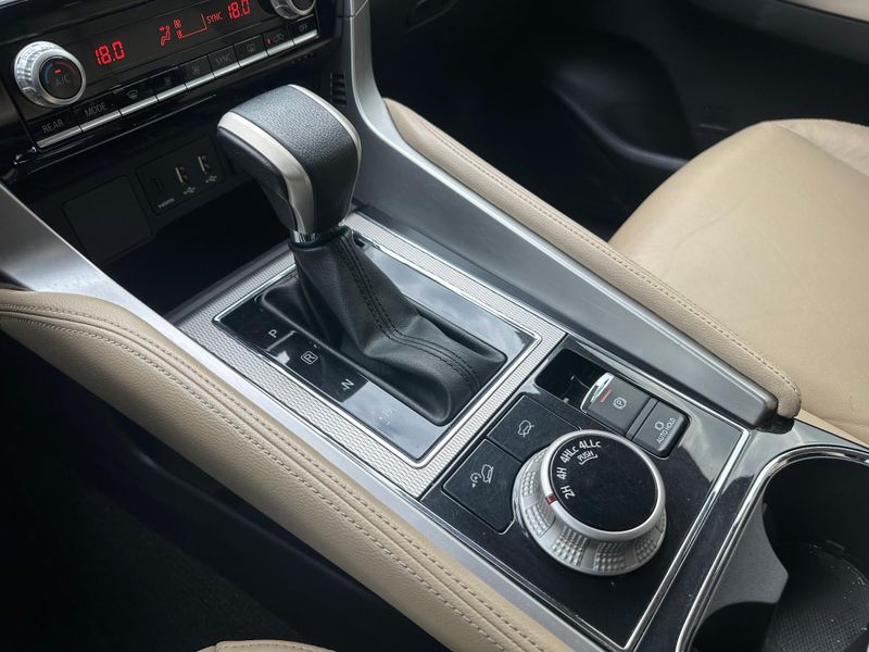 Mitsubishi Pajero Sport HPE-S 2.4 4×4 Diesel Aut. 2021/2022 CONCEPT MOTORS PASSO FUNDO / Carros no Vale