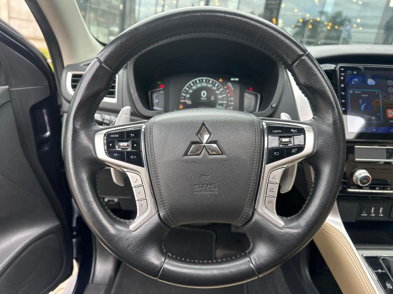 Mitsubishi Pajero Sport HPE-S 2.4 4×4 Diesel Aut. 2021/2022 CONCEPT MOTORS PASSO FUNDO / Carros no Vale