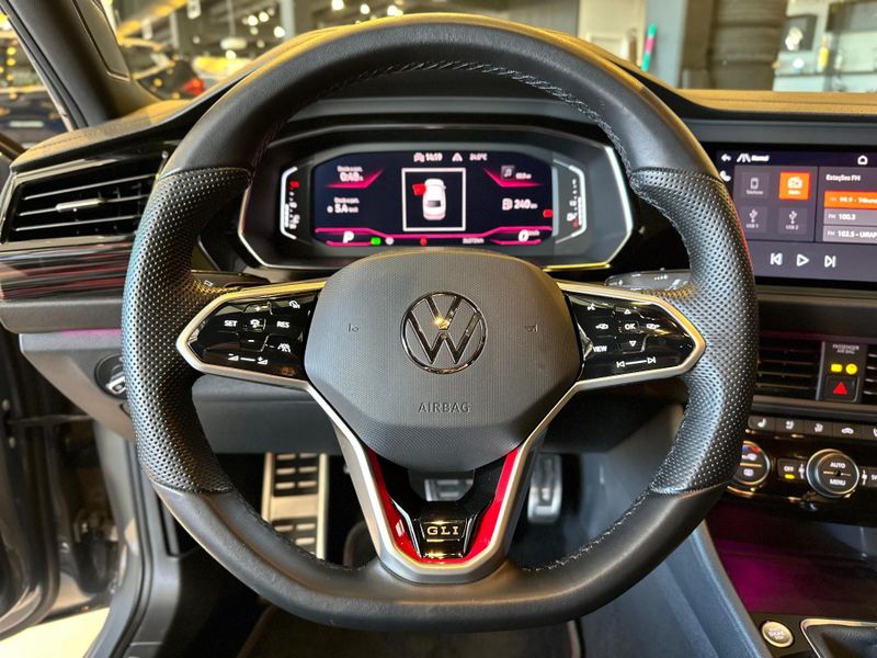 Volkswagen Jetta GLI 350 TSI 2.0 16V 4p Aut. 2022/2023 CONCEPT MOTORS PASSO FUNDO / Carros no Vale