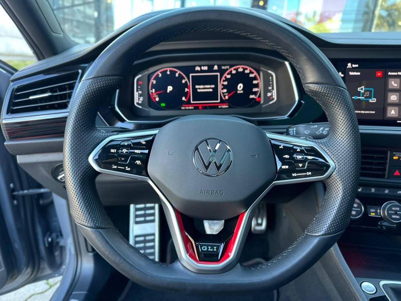 Volkswagen Jetta GLI 350 TSI 2.0 16V 4p Aut. 2023/2023 CONCEPT MOTORS PASSO FUNDO / Carros no Vale
