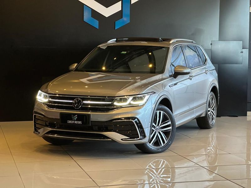 Volkswagen Tiguan Allspac R-Line 300 TSI 2.0 2023/2024 CONCEPT MOTORS PASSO FUNDO / Carros no Vale