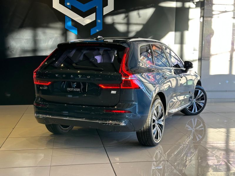 Volvo XC60 T-8 INSCRIPTION 2.0 (HÃ­brido) 2021/2022 CONCEPT MOTORS PASSO FUNDO / Carros no Vale