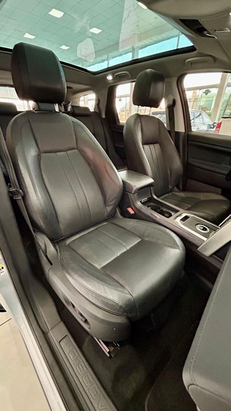 Land Rover Discovery Sport HSE 2.0 4×4 / 2015/2016 PC VEÍCULOS SANTA CRUZ DO SUL / Carros no Vale