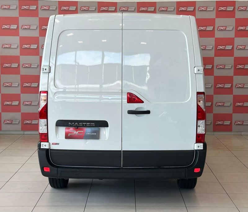 Renault Master 2.3 DCi Furgão 16V 2021/2022 PC VEÍCULOS SANTA CRUZ DO SUL / Carros no Vale
