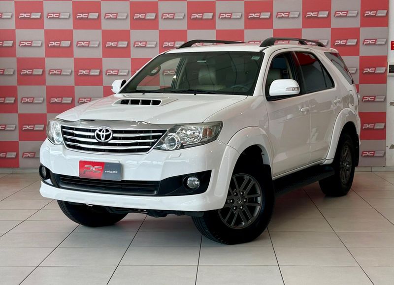 Toyota Hilux SW4 SRV D4-D 4×4 3.0 TDI Dies 2012/2013 PC VEÍCULOS SANTA CRUZ DO SUL / Carros no Vale