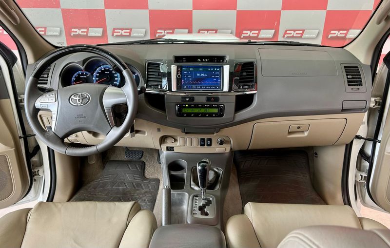 Toyota Hilux SW4 SRV D4-D 4×4 3.0 TDI Dies 2012/2013 PC VEÍCULOS SANTA CRUZ DO SUL / Carros no Vale