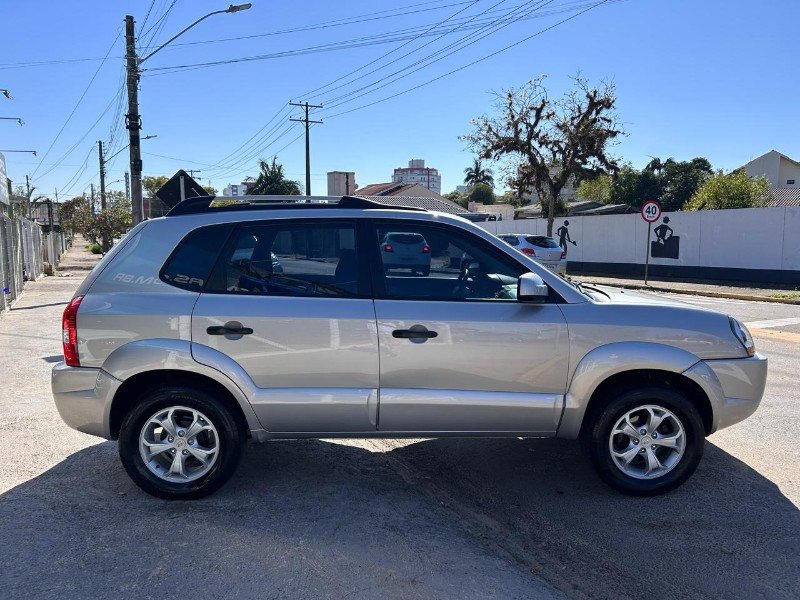 HYUNDAI TUCSON 2.0 16V AUT. 2010/2010 LS MULTIMARCAS VENÂNCIO AIRES / Carros no Vale