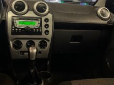 FORD FIESTA 1.6 16V 2013/2013 JM AUTOMÓVEIS VENÂNCIO AIRES / Carros no Vale