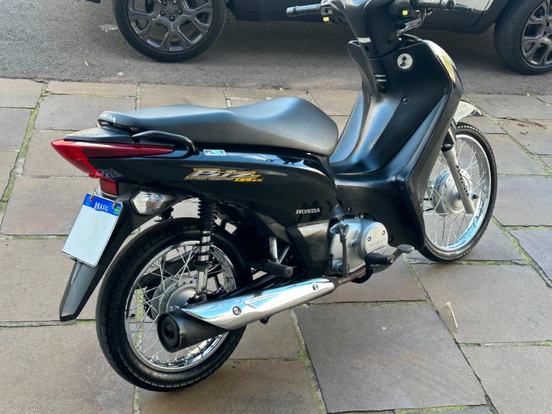 HONDA MOTOS BIZ 125 ES 2012/2012 SÉTIMA VEÍCULOS GUAPORÉ / Carros no Vale