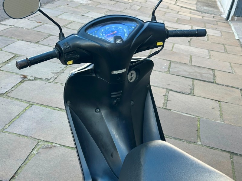 HONDA MOTOS BIZ 125 ES 2012/2012 SÉTIMA VEÍCULOS GUAPORÉ / Carros no Vale