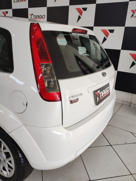 FORD FIESTA 1.6 FLEX 2012/2012 TIAGO AUTOMÓVEIS VENÂNCIO AIRES / Carros no Vale