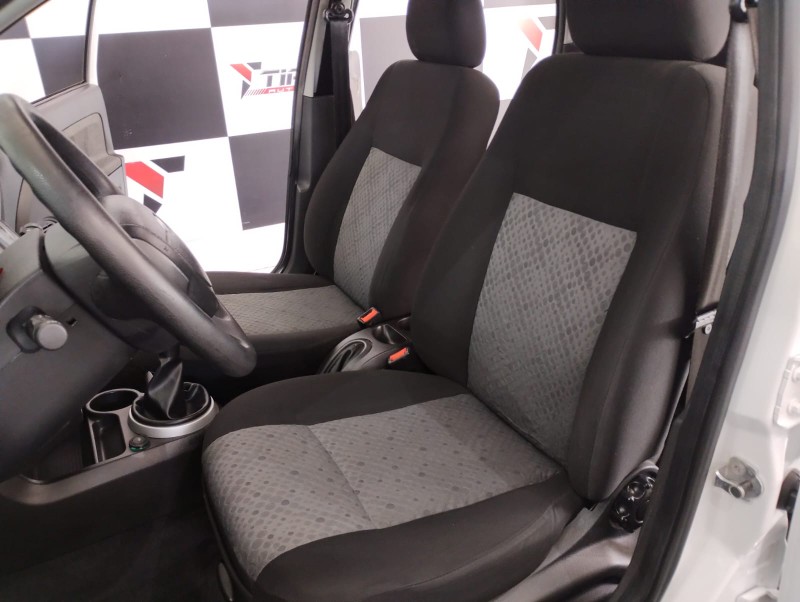 FORD FIESTA 1.6 FLEX 2012/2012 TIAGO AUTOMÓVEIS VENÂNCIO AIRES / Carros no Vale