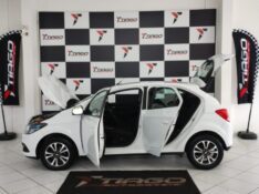 CHEVROLET ONIX 1.4 LTZ AT 2016/2016 TIAGO AUTOMÓVEIS VENÂNCIO AIRES / Carros no Vale