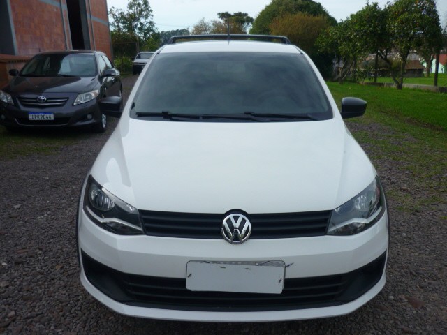 VOLKSWAGEN SAVEIRO TRENDLINE 1.6 T.FLEX 8V 2015/2016 PREMIUM AUTOMÓVEIS ARROIO DO MEIO / Carros no Vale
