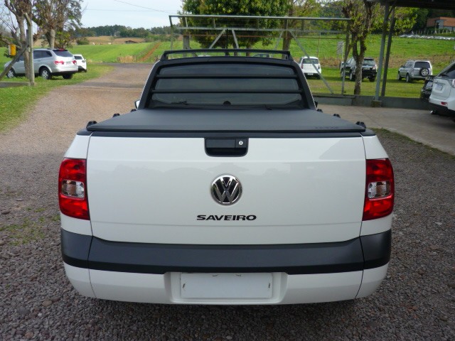 VOLKSWAGEN SAVEIRO TRENDLINE 1.6 T.FLEX 8V 2015/2016 PREMIUM AUTOMÓVEIS ARROIO DO MEIO / Carros no Vale