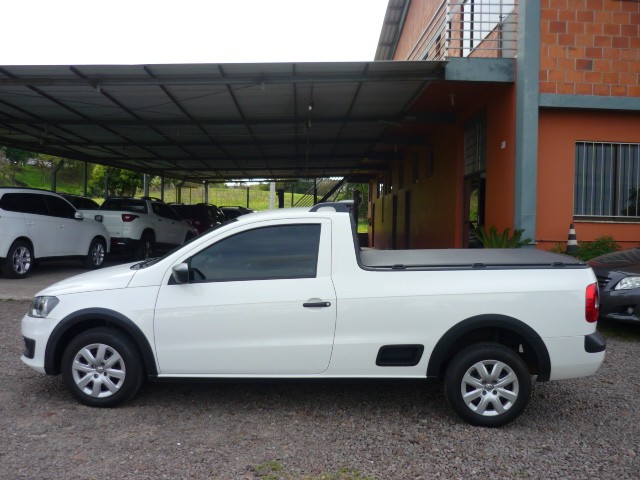 VOLKSWAGEN SAVEIRO TRENDLINE 1.6 T.FLEX 8V 2015/2016 PREMIUM AUTOMÓVEIS ARROIO DO MEIO / Carros no Vale