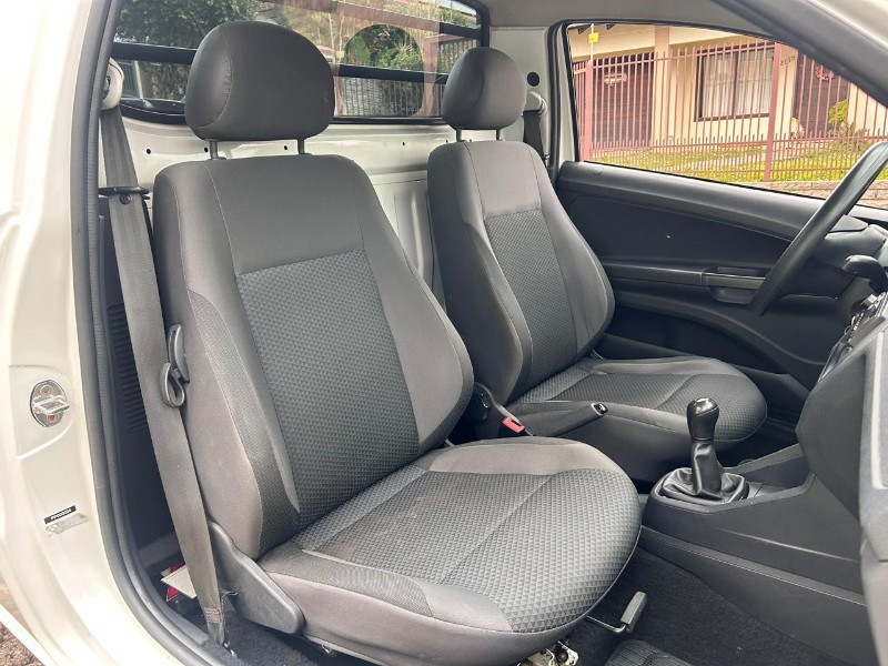 VOLKSWAGEN SAVEIRO ROBUST 1.6 TOTAL FLEX 8V 2023/2023 LS MULTIMARCAS VENÂNCIO AIRES / Carros no Vale
