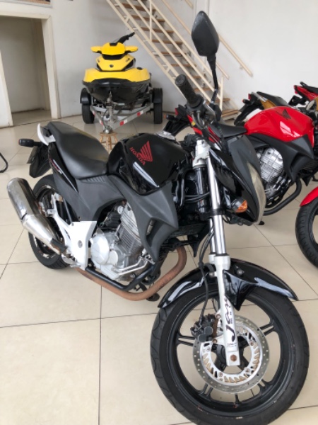 HONDA MOTOS CB 300R 2012/2012 JASER MOTOS LAJEADO / Carros no Vale