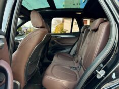 BMW X1 2.0 16V TURBO ACTIVEFLEX SDRIVE20I M SPORT 25 ANOS 4P AUTOMÁTICO 2020/2021 SÉTIMA VEÍCULOS GUAPORÉ / Carros no Vale