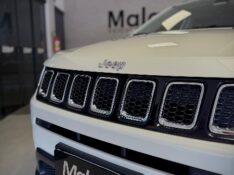 JEEP COMPASS 2.0 16V FLEX LONGITUDE AUTOMÁTICO 2017/2018 MALAGGI VEÍCULOS ENCANTADO / Carros no Vale