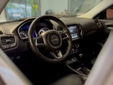 JEEP COMPASS 2.0 16V FLEX LONGITUDE AUTOMÁTICO 2017/2018 MALAGGI VEÍCULOS ENCANTADO / Carros no Vale