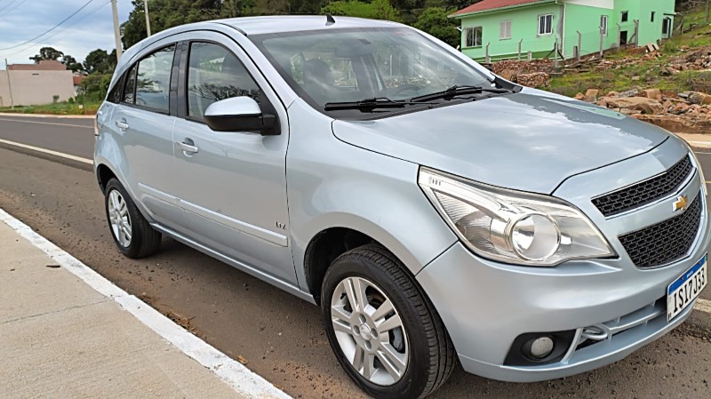 CHEVROLET AGILE 1.4 MPFI LTZ 8V FLEX 4P MANUAL 2011/2011 ADRIANO VEÍCULOS CRUZEIRO DO SUL / Carros no Vale