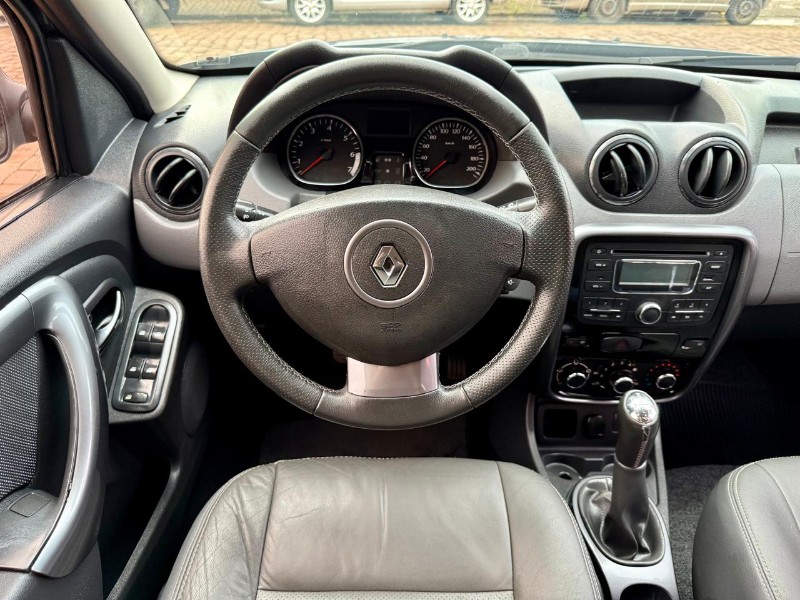 RENAULT DUSTER 1.6 DYNAMIQUE 4X2 16V FLEX 4P MANUAL 2012/2013 AR MULTIMARCAS VENÂNCIO AIRES / Carros no Vale