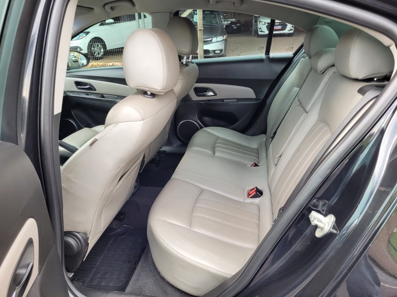 CHEVROLET CRUZE LTZ HB 1.8 2012/2012 CRUZEIRO MULTIMARCAS CRUZEIRO DO SUL / Carros no Vale