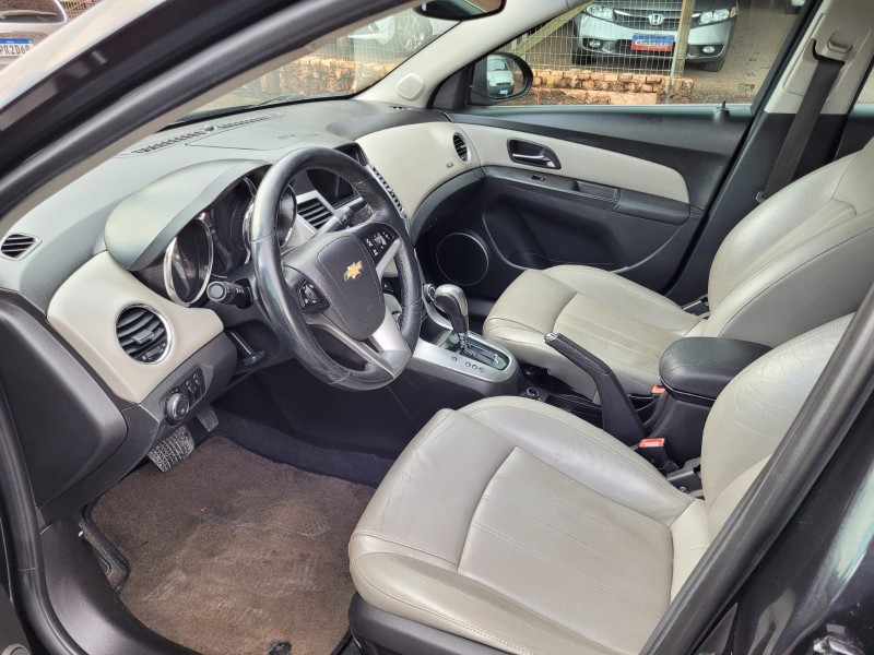 CHEVROLET CRUZE LTZ HB 1.8 2012/2012 CRUZEIRO MULTIMARCAS CRUZEIRO DO SUL / Carros no Vale
