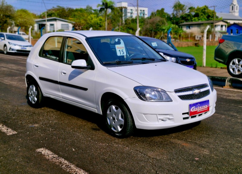 CHEVROLET CELTA SPIRIT/ LT 1.0 MPFI 8V FLEXP. 5P 2015/2015 CRUZEIRO MULTIMARCAS CRUZEIRO DO SUL / Carros no Vale