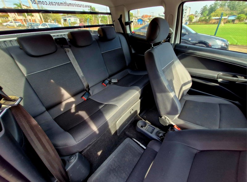 VOLKSWAGEN SAVEIRO ROBUST 1.6 TOTAL FLEX 8V CD 2022/2023 CRUZEIRO MULTIMARCAS CRUZEIRO DO SUL / Carros no Vale