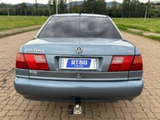 VOLKSWAGEN SANTANA 2.0 8V /2001 RT 811 VEÍCULOS ARROIO DO MEIO / Carros no Vale