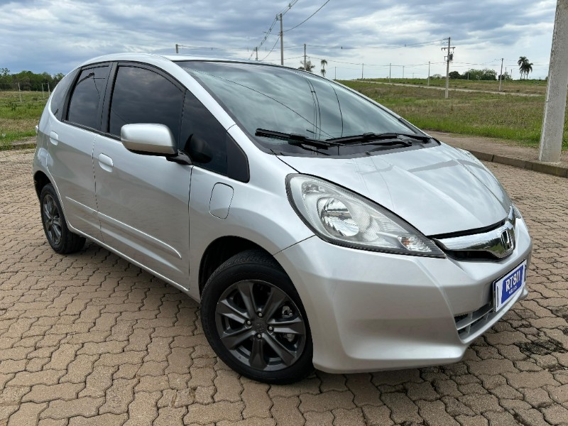 HONDA FIT LX /2013 RT 811 VEÍCULOS ARROIO DO MEIO / Carros no Vale