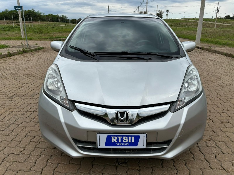 HONDA FIT LX /2013 RT 811 VEÍCULOS ARROIO DO MEIO / Carros no Vale