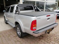 TOYOTA HILUX CABINE DUPLA HILUX CD SR 4X2 2.7 16V/2.7 FLEX AUT. /2010 CHIMA VEÍCULOS VENÂNCIO AIRES / Carros no Vale