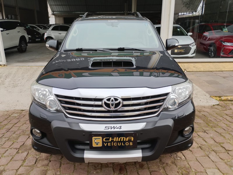TOYOTA HILUX SW4 SRV 3.0 4X4 - 2013