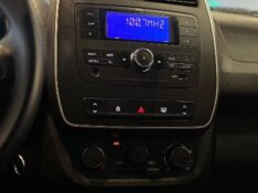 RENAULT KWID ZEN 1.0 FLEX 12V 5P MEC. 2017/2018 JM AUTOMÓVEIS VENÂNCIO AIRES / Carros no Vale