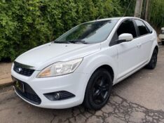 FORD FOCUS 1.6 8V FLEX 4P MANUAL 2011/2012 ESTAÇÃO DO CARRO ESTRELA / Carros no Vale