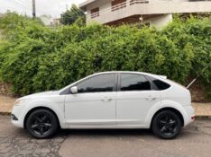FORD FOCUS 1.6 8V FLEX 4P MANUAL 2011/2012 ESTAÇÃO DO CARRO ESTRELA / Carros no Vale