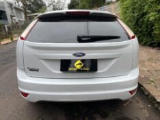 FORD FOCUS 1.6 8V FLEX 4P MANUAL 2011/2012 ESTAÇÃO DO CARRO ESTRELA / Carros no Vale