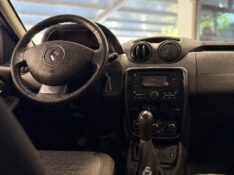 RENAULT DUSTER 1.6 16V SCE FLEX DYNAMIQUE MANUAL 2013/2014 MALAGGI VEÍCULOS ENCANTADO / Carros no Vale