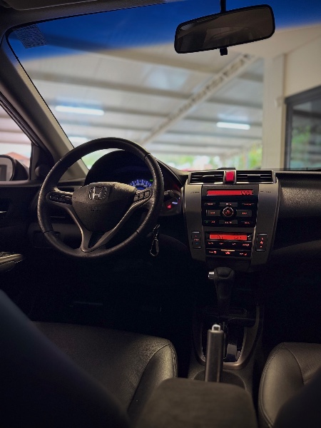 HONDA CITY 1.5 EX 16V FLEX 4P AUTOMÁTICO - 2013