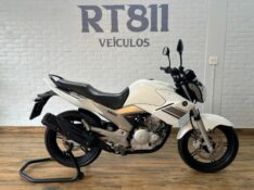 YAMAHA FAZER 250 /2014 RT 811 VEÍCULOS ARROIO DO MEIO / Carros no Vale