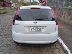 FORD FIESTA 1.0 2014/2014 ALTERNATIVA VEÍCULOS LAJEADO / Carros no Vale