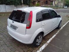FORD FIESTA 1.0 2014/2014 ALTERNATIVA VEÍCULOS LAJEADO / Carros no Vale