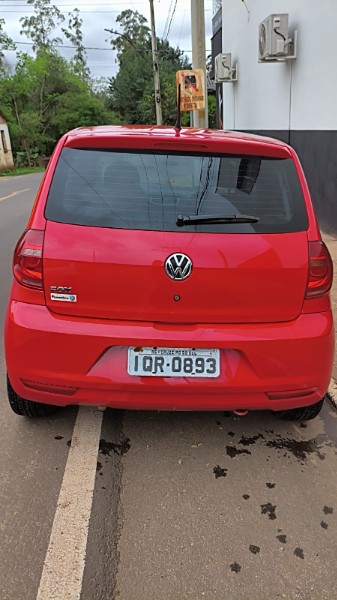 VOLKSWAGEN FOX 1.0 GII TREND 2010/2010 ADRIANO VEÍCULOS CRUZEIRO DO SUL / Carros no Vale