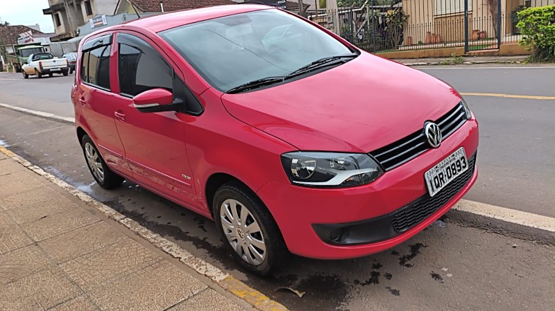 VOLKSWAGEN FOX 1.0 GII TREND 2010/2010 ADRIANO VEÍCULOS CRUZEIRO DO SUL / Carros no Vale