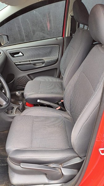 VOLKSWAGEN FOX 1.0 GII TREND 2010/2010 ADRIANO VEÍCULOS CRUZEIRO DO SUL / Carros no Vale