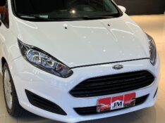 FORD FIESTA 1.5 16V FLEX MEC. 5P 2014/2015 JM AUTOMÓVEIS VENÂNCIO AIRES / Carros no Vale